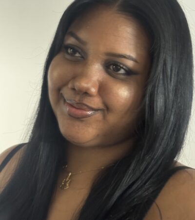 Sasha, Front Desk Reception